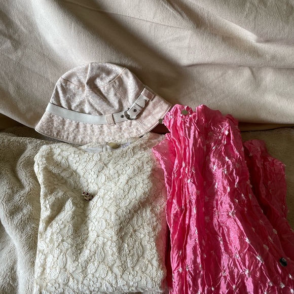 Coach cream color hat with white leather metal buckle belt. Size PS. - Picture 14 of 15